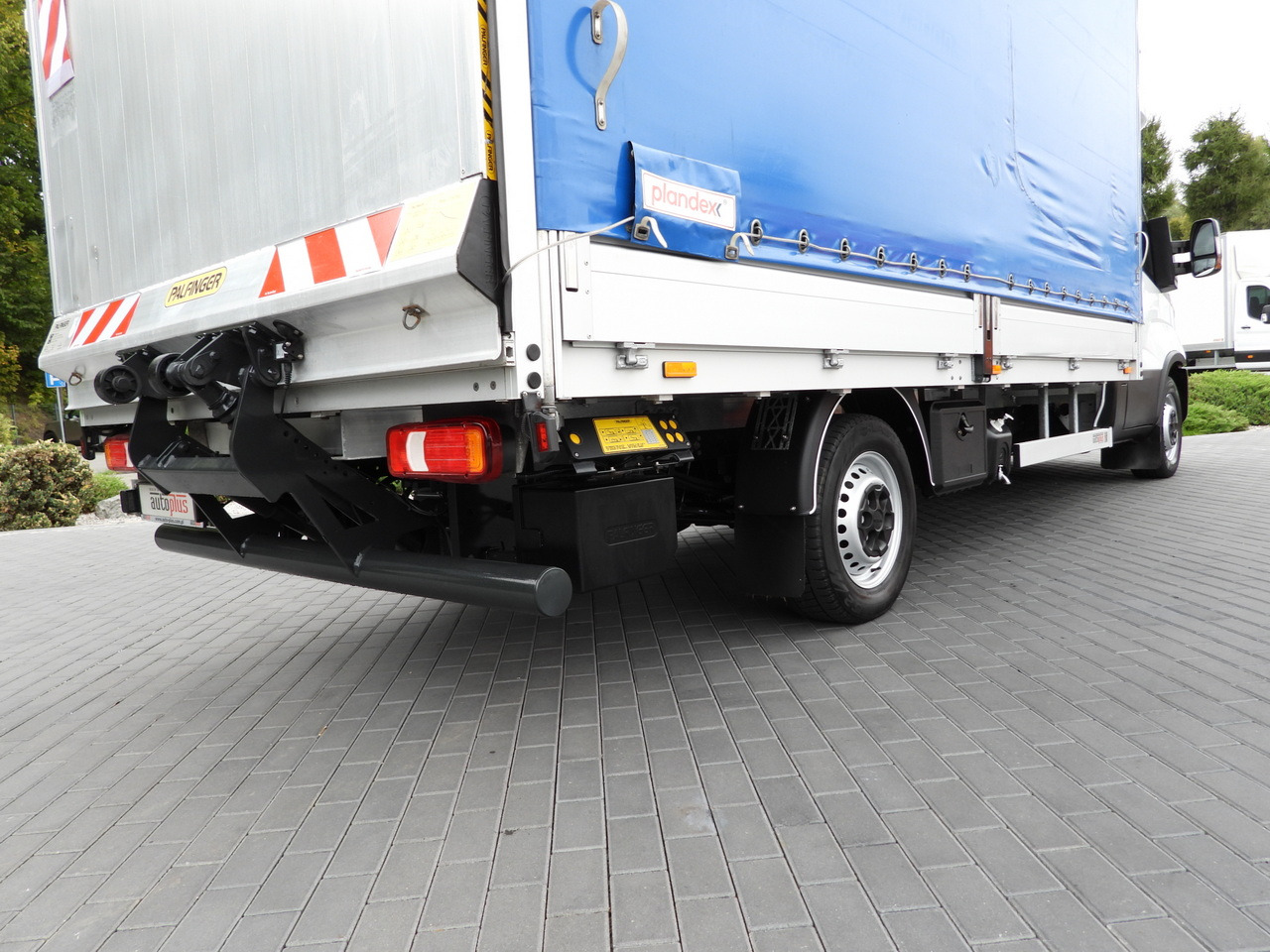 Curtain side van IVECO DAILY 35S18 TARPAULIN LIFT 8 PALLETS WEBASTO CRUISE CONTROL LED LIGHTS AIR CONDITIONING  180HP: picture 29