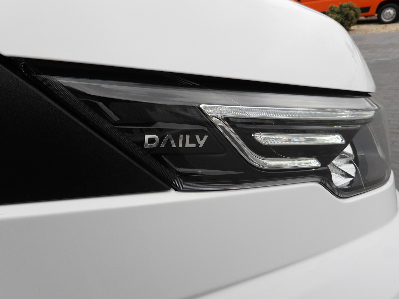 Curtain side van IVECO DAILY 35S18 TARPAULIN LIFT 8 PALLETS WEBASTO CRUISE CONTROL LED LIGHTS AIR CONDITIONING  180HP: picture 22