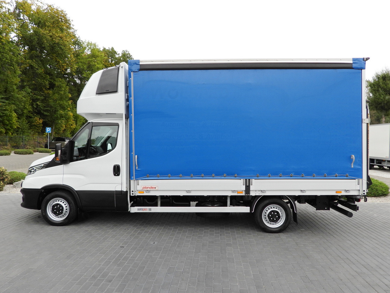 Curtain side van IVECO DAILY 35S18 TARPAULIN LIFT 8 PALLETS WEBASTO CRUISE CONTROL LED LIGHTS AIR CONDITIONING  180HP: picture 9