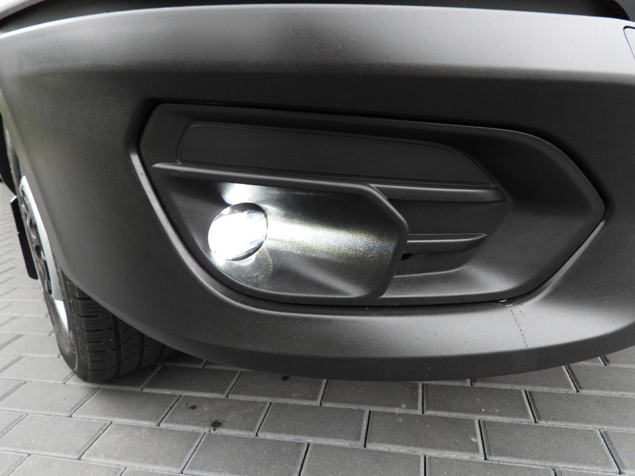 Curtain side van IVECO DAILY 35S18 TARPAULIN LIFT 8 PALLETS WEBASTO CRUISE CONTROL LED LIGHTS AIR CONDITIONING  180HP: picture 23