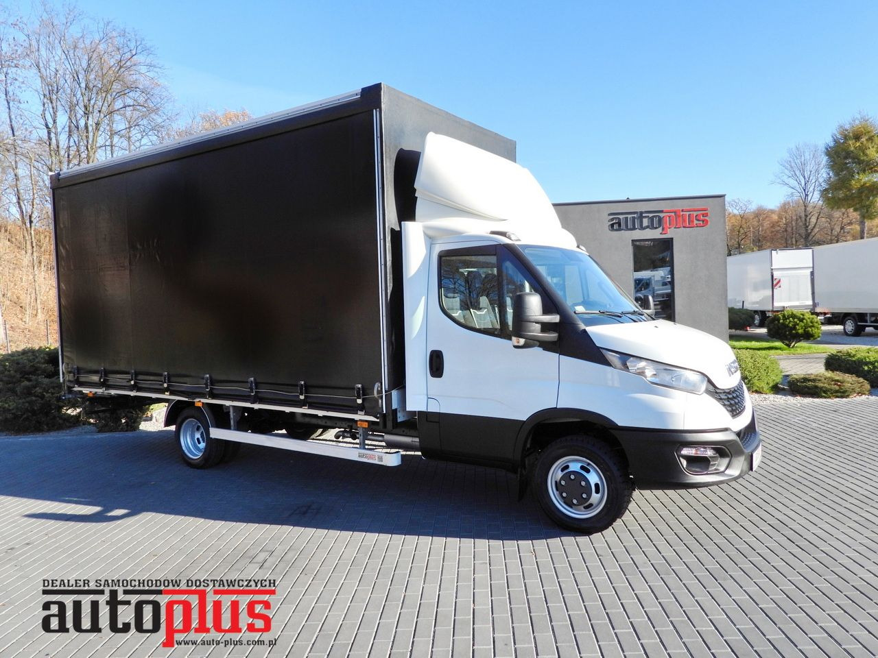 IVECO DAILY 50C17 TARPAULIN 10 PALLETS CRUISE CONTROL TWIN WHEELS AIR CONDITIONING 180HP - Curtain side van: picture 1 IVECO DAILY 50C17 TARPAULIN 10 PALLETS CRUISE CONTROL TWIN WHEELS AIR CONDITIONING 180HP - Curtain side van: picture 1