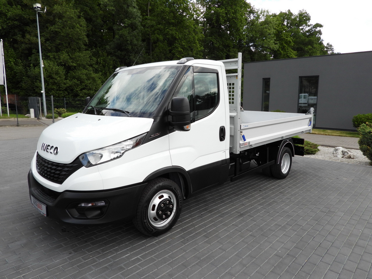Tipper van IVECO DAILY  CRUISE CONTROL TWIN WHEELS AIR CONDITIONING  140HP: picture 6