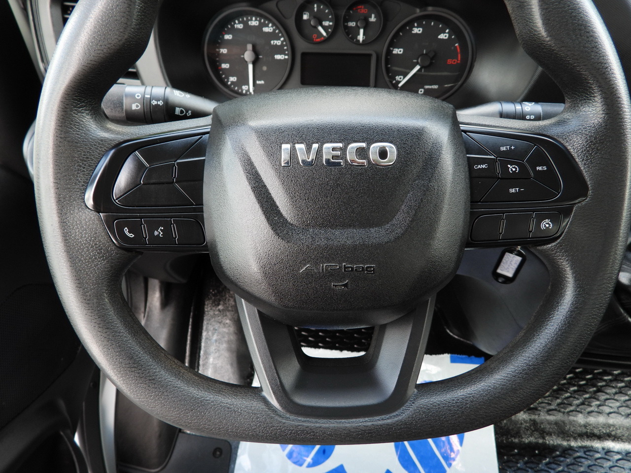Tipper van IVECO DAILY  CRUISE CONTROL TWIN WHEELS AIR CONDITIONING  140HP: picture 32