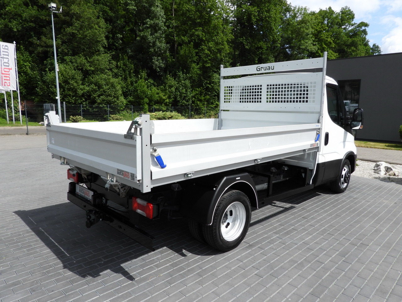 Tipper van IVECO DAILY  CRUISE CONTROL TWIN WHEELS AIR CONDITIONING  140HP: picture 13