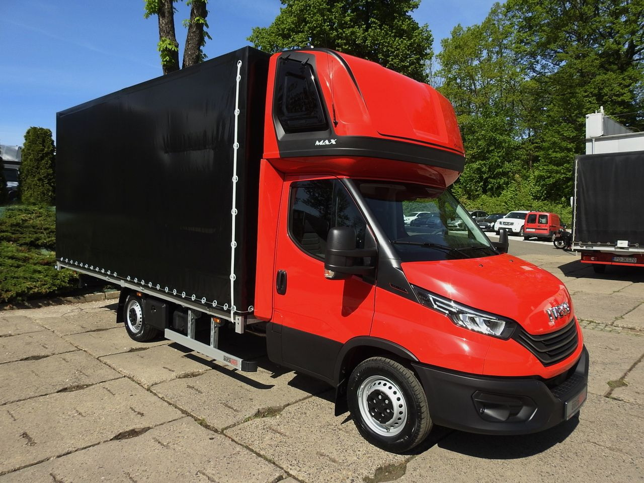 IVECO DAILY NEW TARPAULIN 10 PALLETS WEBASTO CRUISE CONTROL NAVIGATION AIR CONDITIONING LED LIGHTS 180HP - Curtain side van: picture 4 IVECO DAILY NEW TARPAULIN 10 PALLETS WEBASTO CRUISE CONTROL NAVIGATION AIR CONDITIONING LED LIGHTS 180HP - Curtain side van: picture 4
