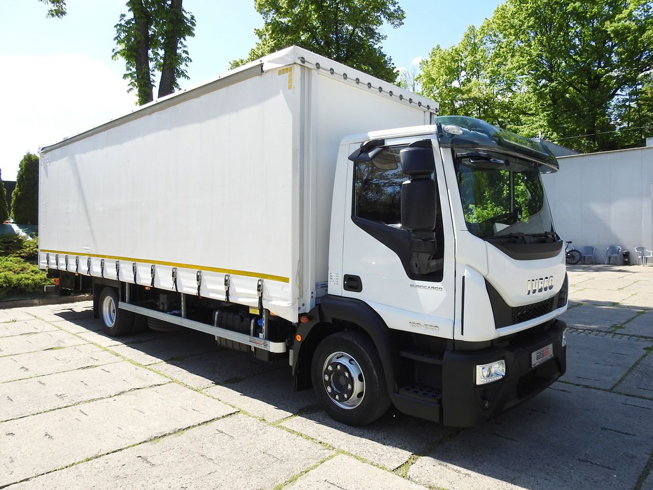 IVECO EUROCARGO 120 - 220 TARPAULIN LIFT 20 PALLETS LED LIGHTS AUTOMATIC TRANSMISSION HI-MATIC TWIN WHEELS AIR CONDITIONING 220HP - Curtain side truck: picture 4 IVECO EUROCARGO 120 - 220 TARPAULIN LIFT 20 PALLETS LED LIGHTS AUTOMATIC TRANSMISSION HI-MATIC TWIN WHEELS AIR CONDITIONING 220HP - Curtain side truck: picture 4