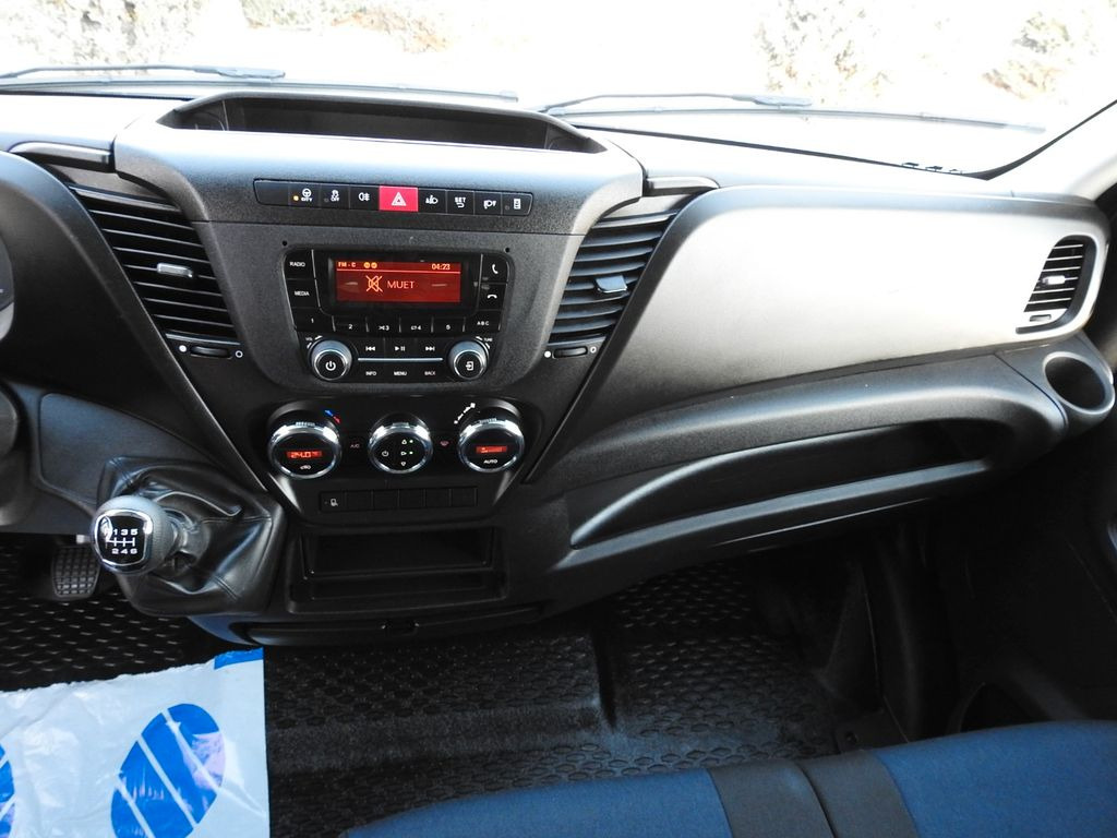 Closed box van Iveco DAILY 35S16 KOFFER AUFZUG 8 PALETTEN TEMPOMAT: picture 24