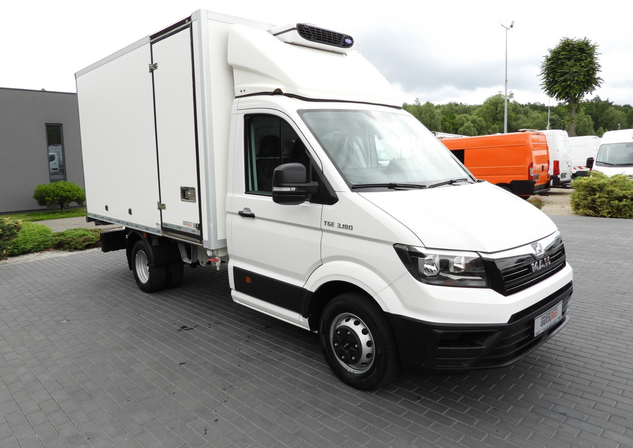 MAN TGE 3.180 REGRIGERATOR BOX 0*C CRUISE CONTROL TWIN WHEELS AIR CONDITIONING 180HP - Refrigerated delivery van: picture 4 MAN TGE 3.180 REGRIGERATOR BOX 0*C CRUISE CONTROL TWIN WHEELS AIR CONDITIONING 180HP - Refrigerated delivery van: picture 4