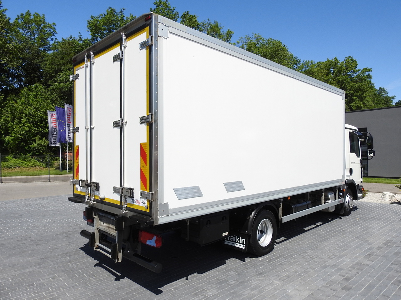 MAN TGL 10.180 REGRIGERATOR BOX -20*C 11 PALLETS POWER SUPPLY 230V AIR CONDITIONING PNEUMATICS TWIN WHEELS  180HP leasing MAN TGL 10.180 REGRIGERATOR BOX -20*C 11 PALLETS POWER SUPPLY 230V AIR CONDITIONING PNEUMATICS TWIN WHEELS  180HP: picture 14
