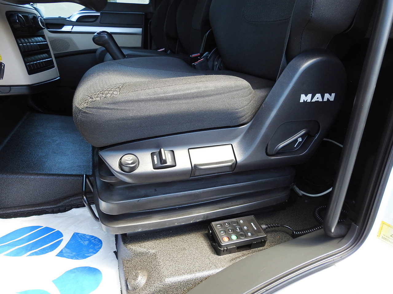 MAN TGL 10.180 REGRIGERATOR BOX -20*C 11 PALLETS POWER SUPPLY 230V AIR CONDITIONING PNEUMATICS TWIN WHEELS  180HP leasing MAN TGL 10.180 REGRIGERATOR BOX -20*C 11 PALLETS POWER SUPPLY 230V AIR CONDITIONING PNEUMATICS TWIN WHEELS  180HP: picture 34