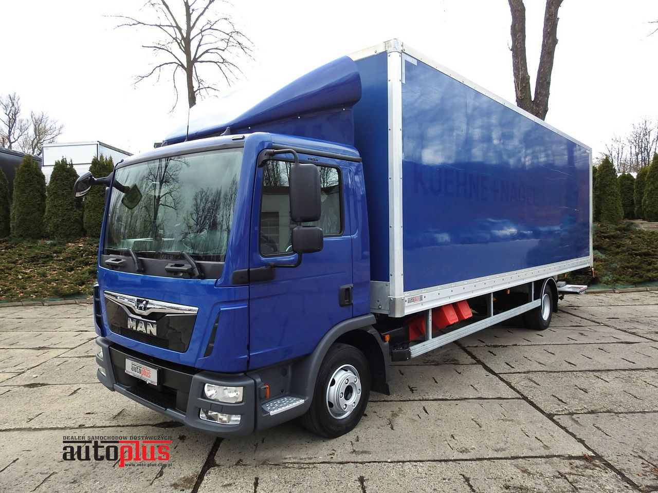 MAN TGL 12.220 BOX LIFT 18 PALLETS CRUISE CONTROLAIR CONDITIONING PNEUMATICS AUTOMATIC TWIN WHEELS 220HP - Closed box van: picture 1 MAN TGL 12.220 BOX LIFT 18 PALLETS CRUISE CONTROLAIR CONDITIONING PNEUMATICS AUTOMATIC TWIN WHEELS 220HP - Closed box van: picture 1