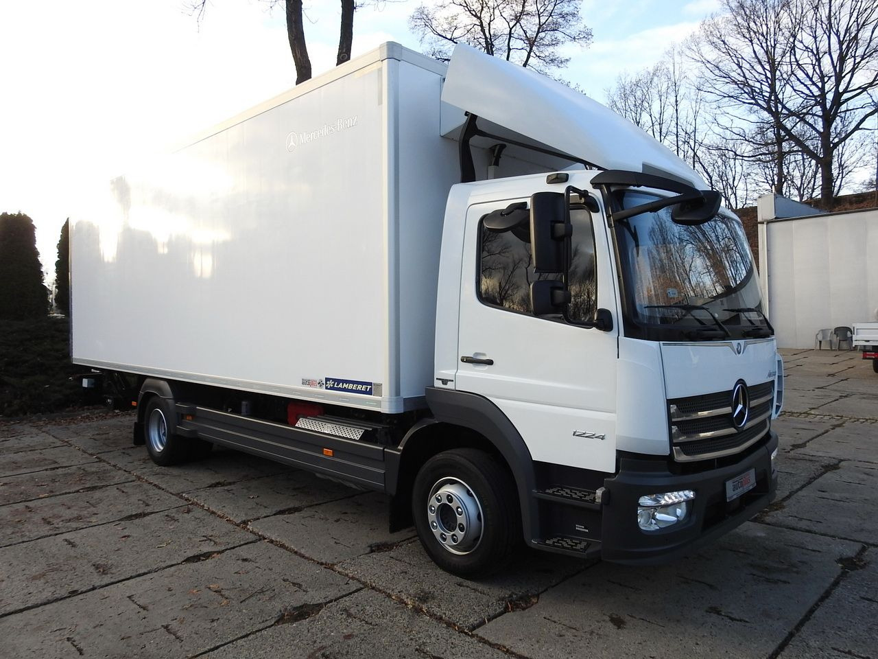 MERCEDES ATEGO 12.24 REGRIGERATOR BOX -10*C LIFT 16 PALLETS HEATING FUNCTION WEBASTO CRUISE CONTROL PNEUMATICS AIR CONDITIONING 240HP - Refrigerator truck: picture 4 MERCEDES ATEGO 12.24 REGRIGERATOR BOX -10*C LIFT 16 PALLETS HEATING FUNCTION WEBASTO CRUISE CONTROL PNEUMATICS AIR CONDITIONING 240HP - Refrigerator truck: picture 4