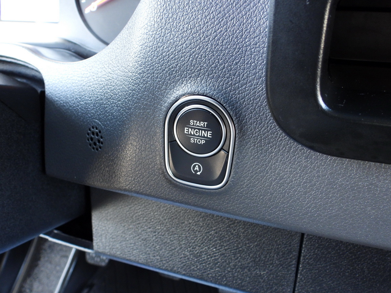 Closed box van MERCEDES SPRINTER 315 BOX LIFT 8 PALLETS AIR CONDITIONING 150HP: picture 31 Closed box van MERCEDES SPRINTER 315 BOX LIFT 8 PALLETS AIR CONDITIONING 150HP: picture 31