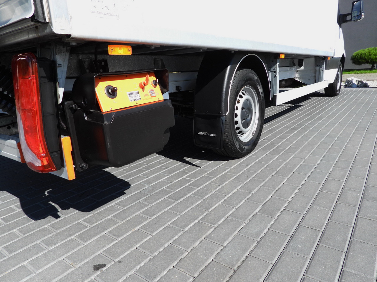 Closed box van MERCEDES SPRINTER 315 BOX LIFT 8 PALLETS AIR CONDITIONING 150HP: picture 15 Closed box van MERCEDES SPRINTER 315 BOX LIFT 8 PALLETS AIR CONDITIONING 150HP: picture 15