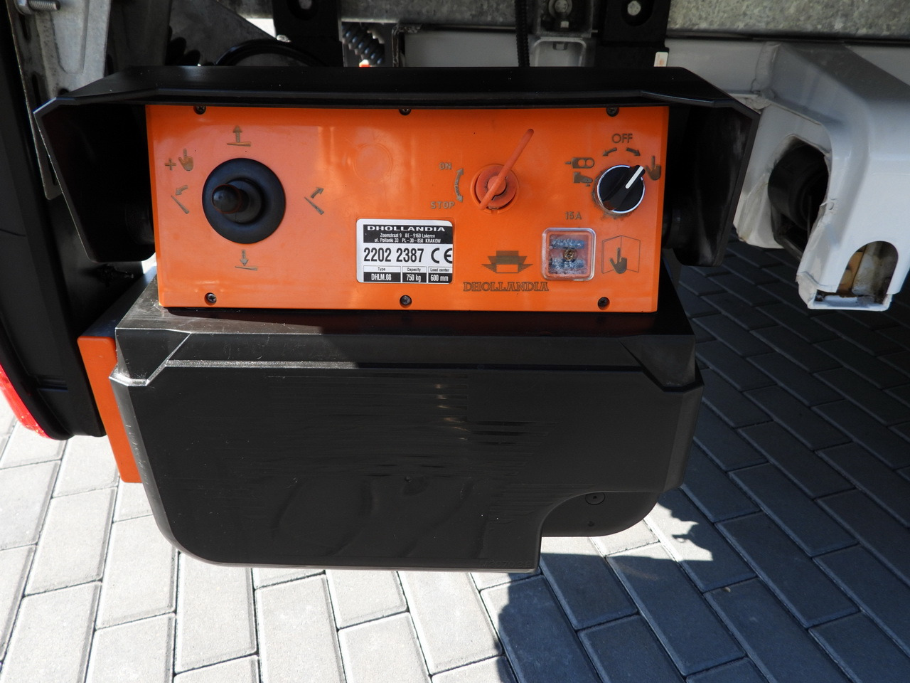 Closed box van MERCEDES SPRINTER 315 BOX LIFT 8 PALLETS AIR CONDITIONING 150HP: picture 16 Closed box van MERCEDES SPRINTER 315 BOX LIFT 8 PALLETS AIR CONDITIONING 150HP: picture 16