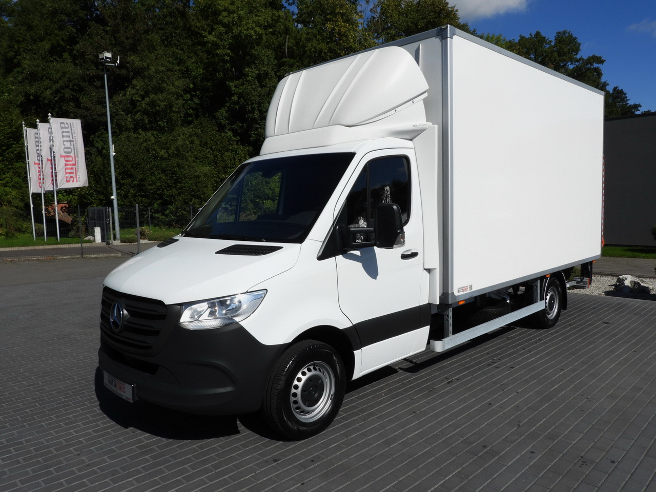 Closed box van MERCEDES SPRINTER 315 BOX LIFT 8 PALLETS AIR CONDITIONING 150HP: picture 6 Closed box van MERCEDES SPRINTER 315 BOX LIFT 8 PALLETS AIR CONDITIONING 150HP: picture 6