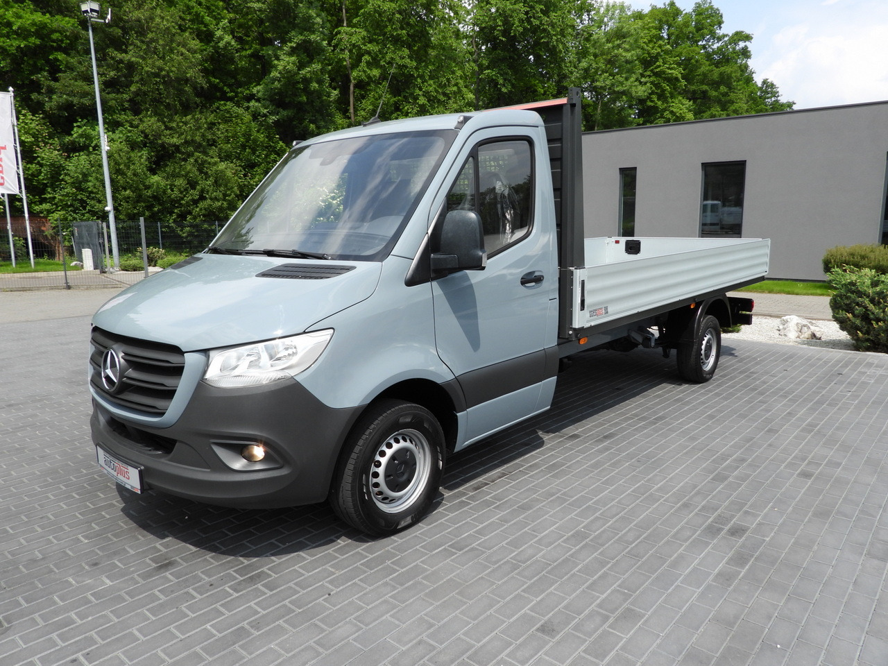 Open body delivery van MERCEDES SPRINTER 315 STAKE BODY 8 PALLETS CRUISE CONTROL AIR CONDITIONING 150HP: picture 6 Open body delivery van MERCEDES SPRINTER 315 STAKE BODY 8 PALLETS CRUISE CONTROL AIR CONDITIONING 150HP: picture 6