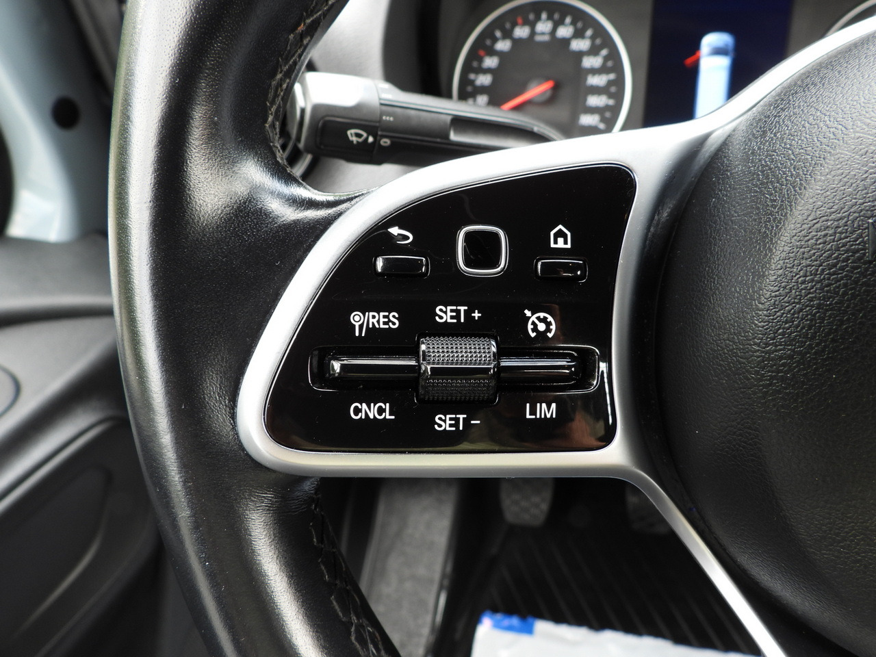 Open body delivery van MERCEDES SPRINTER 315 STAKE BODY 8 PALLETS CRUISE CONTROL AIR CONDITIONING 150HP: picture 29 Open body delivery van MERCEDES SPRINTER 315 STAKE BODY 8 PALLETS CRUISE CONTROL AIR CONDITIONING 150HP: picture 29