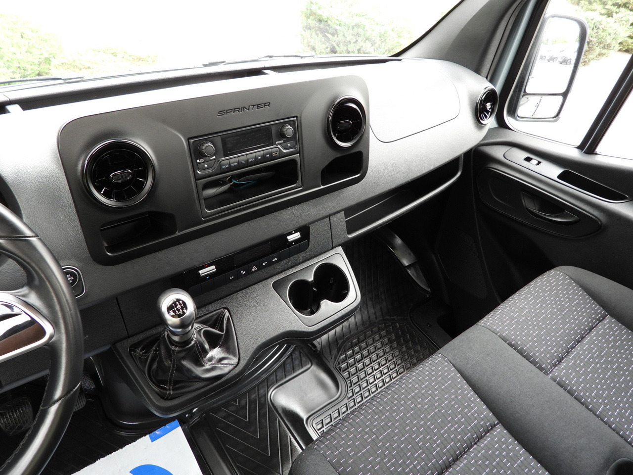 Open body delivery van MERCEDES SPRINTER 315 STAKE BODY 8 PALLETS CRUISE CONTROL AIR CONDITIONING 150HP: picture 31 Open body delivery van MERCEDES SPRINTER 315 STAKE BODY 8 PALLETS CRUISE CONTROL AIR CONDITIONING 150HP: picture 31