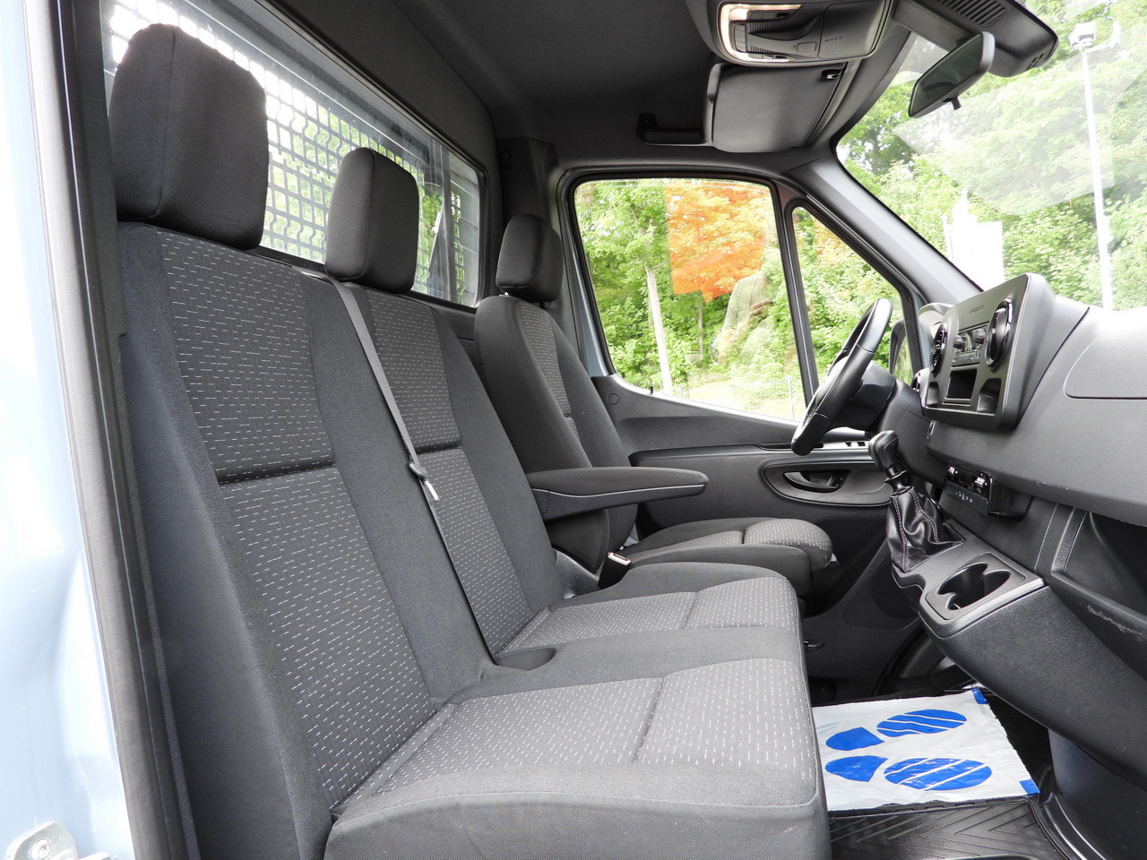 Open body delivery van MERCEDES SPRINTER 315 STAKE BODY 8 PALLETS CRUISE CONTROL AIR CONDITIONING 150HP: picture 36 Open body delivery van MERCEDES SPRINTER 315 STAKE BODY 8 PALLETS CRUISE CONTROL AIR CONDITIONING 150HP: picture 36
