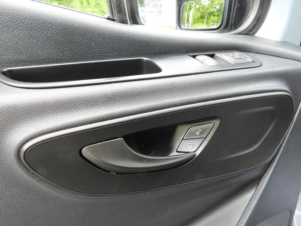 Open body delivery van MERCEDES SPRINTER 315 STAKE BODY 8 PALLETS CRUISE CONTROL AIR CONDITIONING 150HP: picture 25 Open body delivery van MERCEDES SPRINTER 315 STAKE BODY 8 PALLETS CRUISE CONTROL AIR CONDITIONING 150HP: picture 25