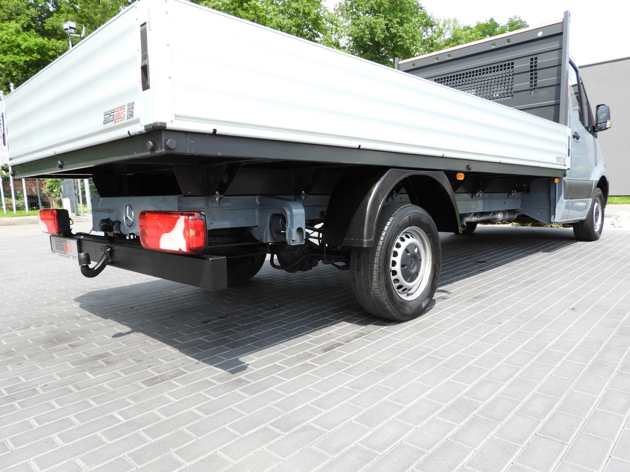 Open body delivery van MERCEDES SPRINTER 315 STAKE BODY 8 PALLETS CRUISE CONTROL AIR CONDITIONING 150HP: picture 16 Open body delivery van MERCEDES SPRINTER 315 STAKE BODY 8 PALLETS CRUISE CONTROL AIR CONDITIONING 150HP: picture 16