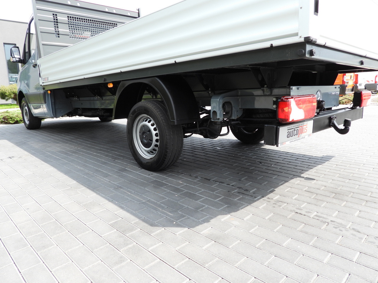 Open body delivery van MERCEDES SPRINTER 315 STAKE BODY 8 PALLETS CRUISE CONTROL AIR CONDITIONING 150HP: picture 15 Open body delivery van MERCEDES SPRINTER 315 STAKE BODY 8 PALLETS CRUISE CONTROL AIR CONDITIONING 150HP: picture 15