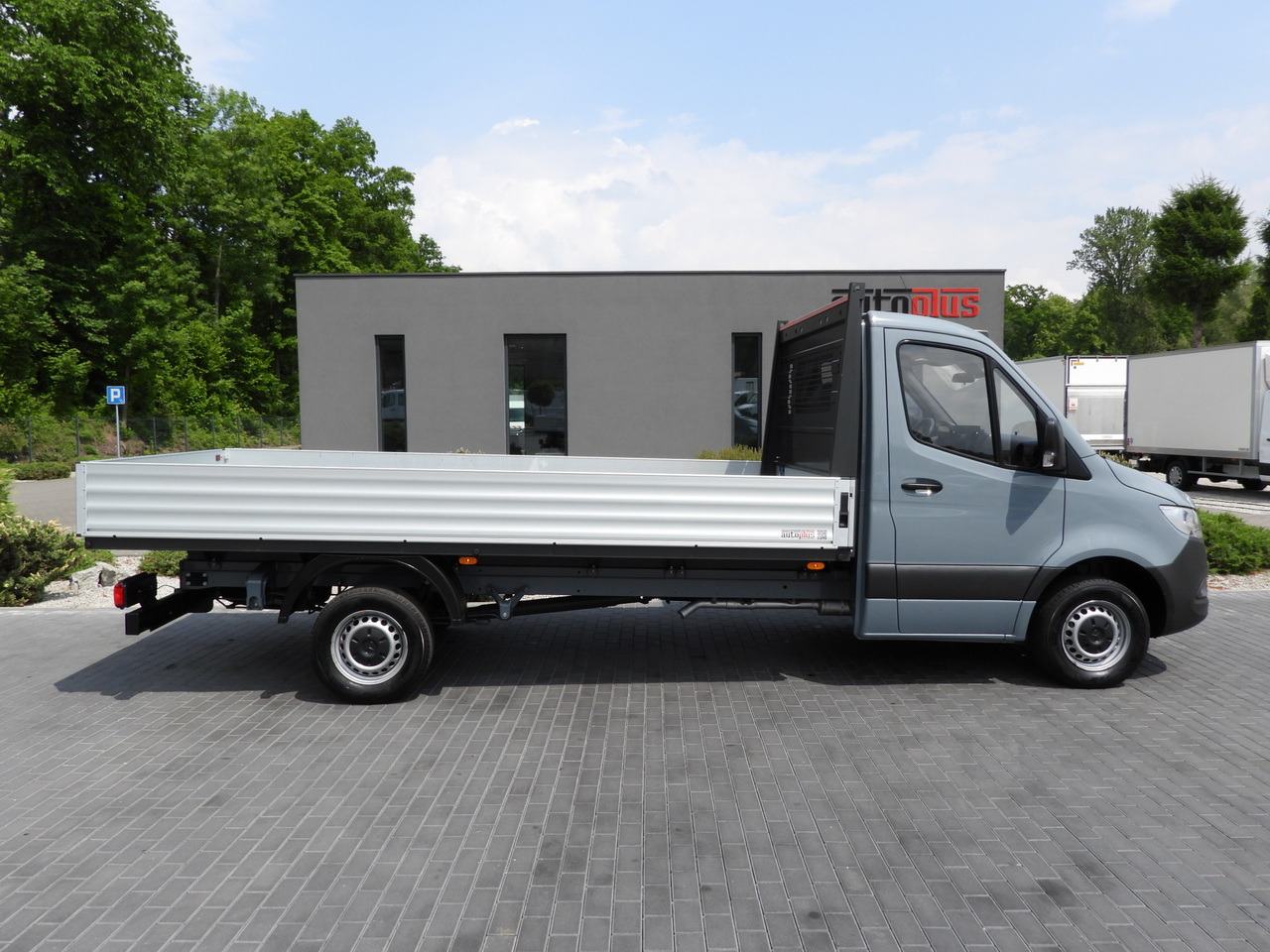 Open body delivery van MERCEDES SPRINTER 315 STAKE BODY 8 PALLETS CRUISE CONTROL AIR CONDITIONING 150HP: picture 7 Open body delivery van MERCEDES SPRINTER 315 STAKE BODY 8 PALLETS CRUISE CONTROL AIR CONDITIONING 150HP: picture 7