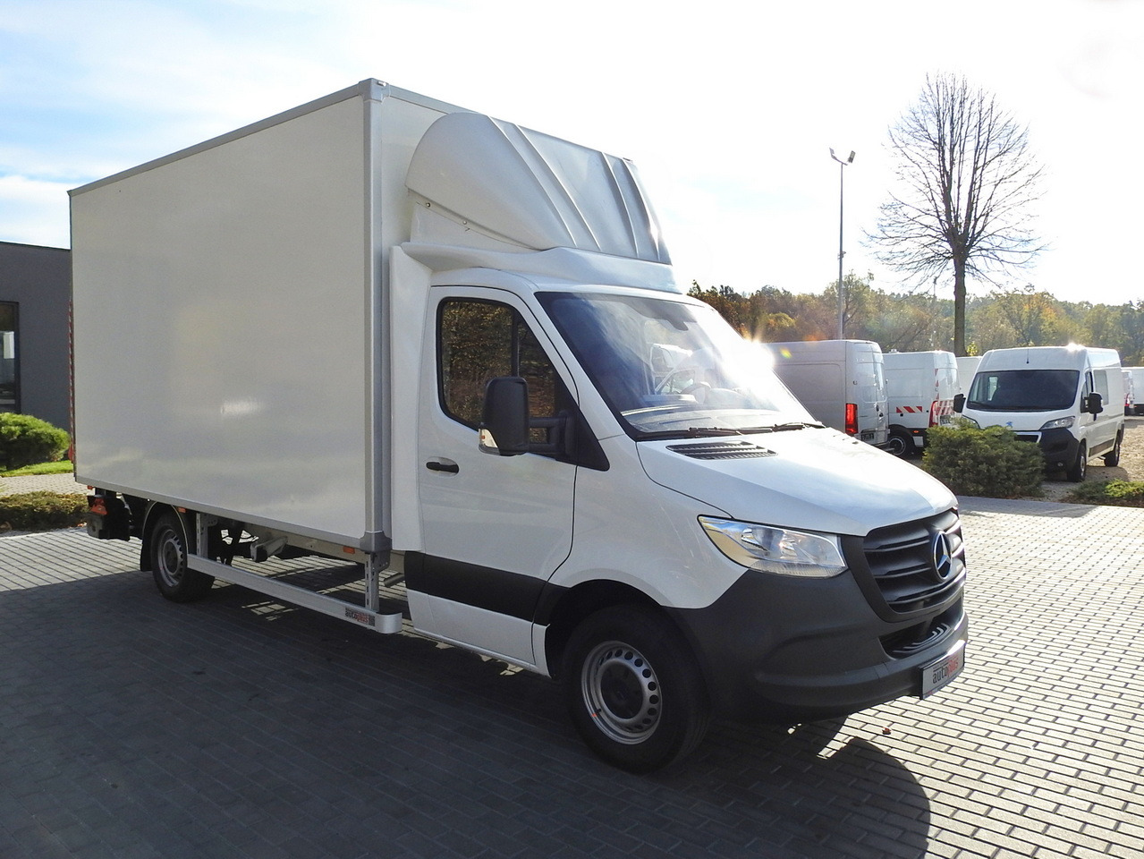 MERCEDES SPRINTER BOX LIFT 8 PALLETS AIR CONDITIONING 150HP - Closed box van: picture 4 MERCEDES SPRINTER BOX LIFT 8 PALLETS AIR CONDITIONING 150HP - Closed box van: picture 4