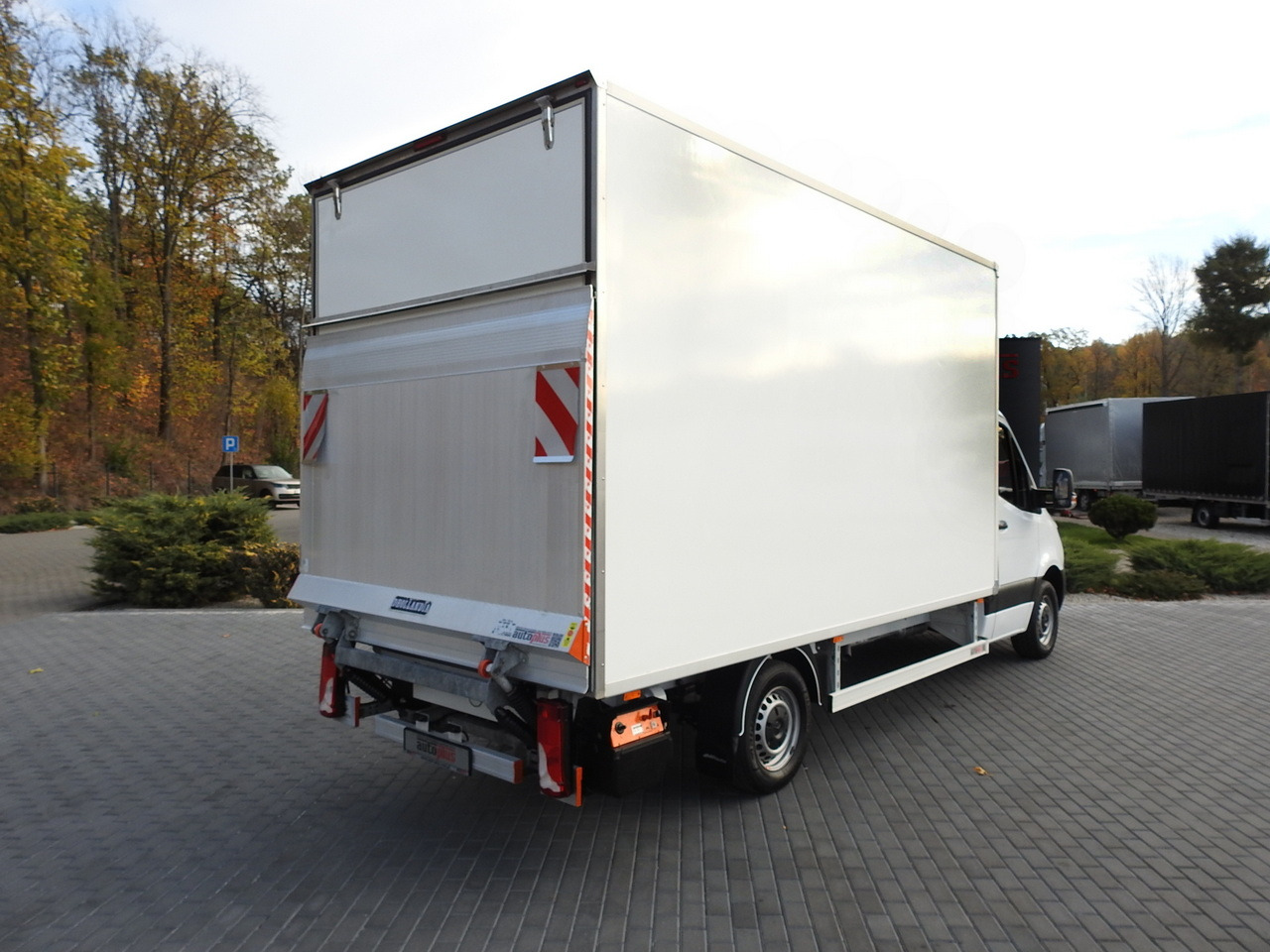 MERCEDES SPRINTER BOX LIFT 8 PALLETS AIR CONDITIONING 150HP - Closed box van: picture 3 MERCEDES SPRINTER BOX LIFT 8 PALLETS AIR CONDITIONING 150HP - Closed box van: picture 3