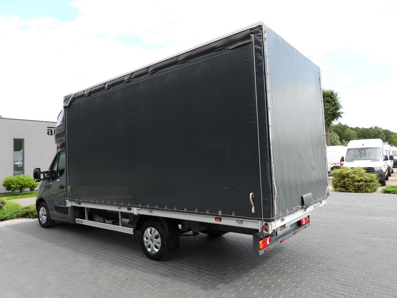 Curtain side van OPEL MOVANO TARPAULIN 10 PALLETS WEBASTO CRUISE CONTROL LED LIGHTS PNEUMATICS AIR CONDITIONING 165HP: picture 10 Curtain side van OPEL MOVANO TARPAULIN 10 PALLETS WEBASTO CRUISE CONTROL LED LIGHTS PNEUMATICS AIR CONDITIONING 165HP: picture 10