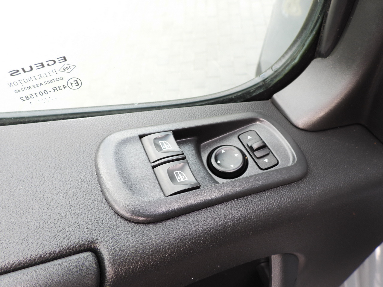 Curtain side van OPEL MOVANO TARPAULIN 10 PALLETS WEBASTO CRUISE CONTROL LED LIGHTS PNEUMATICS AIR CONDITIONING 165HP: picture 35 Curtain side van OPEL MOVANO TARPAULIN 10 PALLETS WEBASTO CRUISE CONTROL LED LIGHTS PNEUMATICS AIR CONDITIONING 165HP: picture 35