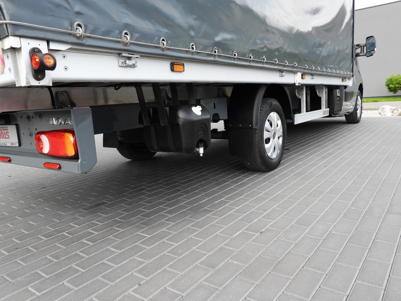 Curtain side van OPEL MOVANO TARPAULIN 10 PALLETS WEBASTO CRUISE CONTROL LED LIGHTS PNEUMATICS AIR CONDITIONING 165HP: picture 17 Curtain side van OPEL MOVANO TARPAULIN 10 PALLETS WEBASTO CRUISE CONTROL LED LIGHTS PNEUMATICS AIR CONDITIONING 165HP: picture 17