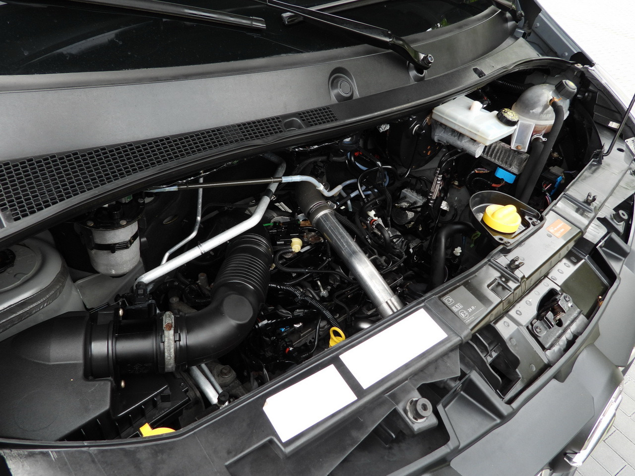 Curtain side van OPEL MOVANO TARPAULIN 10 PALLETS WEBASTO CRUISE CONTROL LED LIGHTS PNEUMATICS AIR CONDITIONING 165HP: picture 29 Curtain side van OPEL MOVANO TARPAULIN 10 PALLETS WEBASTO CRUISE CONTROL LED LIGHTS PNEUMATICS AIR CONDITIONING 165HP: picture 29