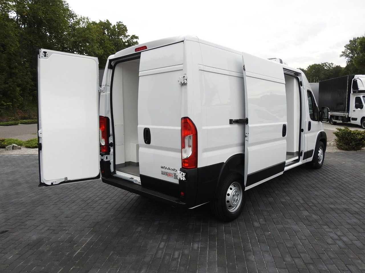 Opel MOVANO KÜHLKASTENWAGEN 0*C HEIZFUNKTION Opel MOVANO KÜHLKASTENWAGEN 0*C HEIZFUNKTION - Refrigerated delivery van: picture 3 Opel MOVANO KÜHLKASTENWAGEN 0*C HEIZFUNKTION Opel MOVANO KÜHLKASTENWAGEN 0*C HEIZFUNKTION - Refrigerated delivery van: picture 3