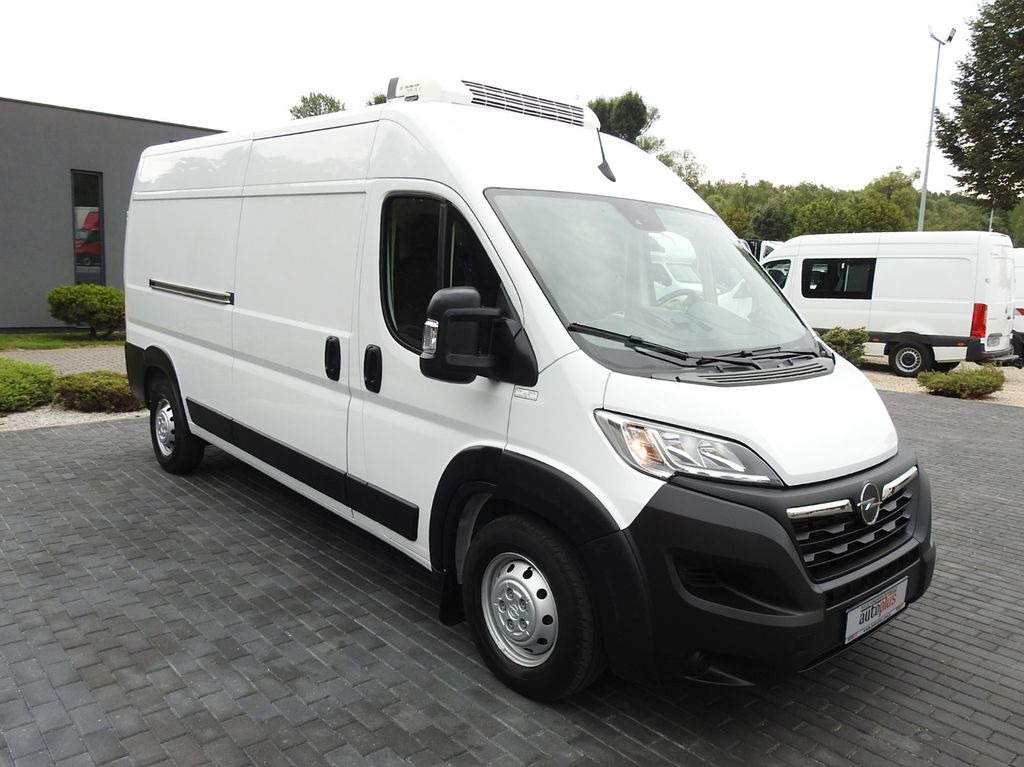 Opel MOVANO KÜHLKASTENWAGEN 0*C HEIZFUNKTION - Refrigerated delivery van: picture 4 Opel MOVANO KÜHLKASTENWAGEN 0*C HEIZFUNKTION - Refrigerated delivery van: picture 4