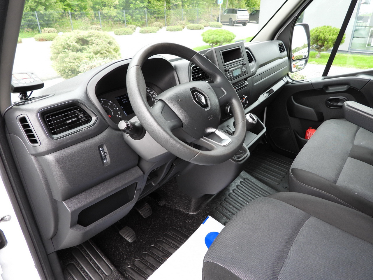 RENAULT MASTER REGRIGERATOR BOX 1*C LED LIGHTS AIR CONDITIONING 165HP - Refrigerated delivery van: picture 2 RENAULT MASTER REGRIGERATOR BOX 1*C LED LIGHTS AIR CONDITIONING 165HP - Refrigerated delivery van: picture 2