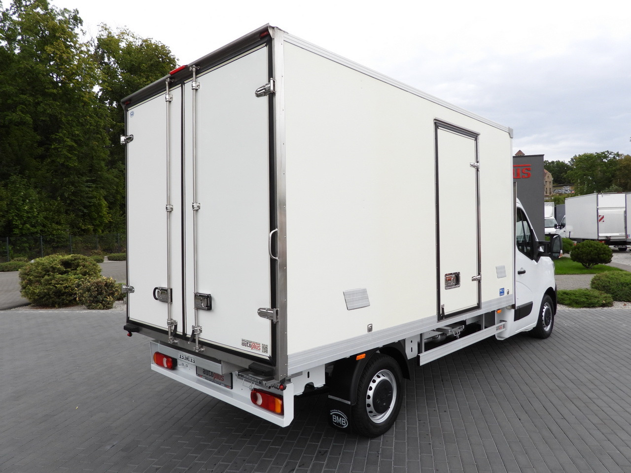 RENAULT MASTER REGRIGERATOR BOX 1*C LED LIGHTS AIR CONDITIONING 165HP - Refrigerated delivery van: picture 3 RENAULT MASTER REGRIGERATOR BOX 1*C LED LIGHTS AIR CONDITIONING 165HP - Refrigerated delivery van: picture 3