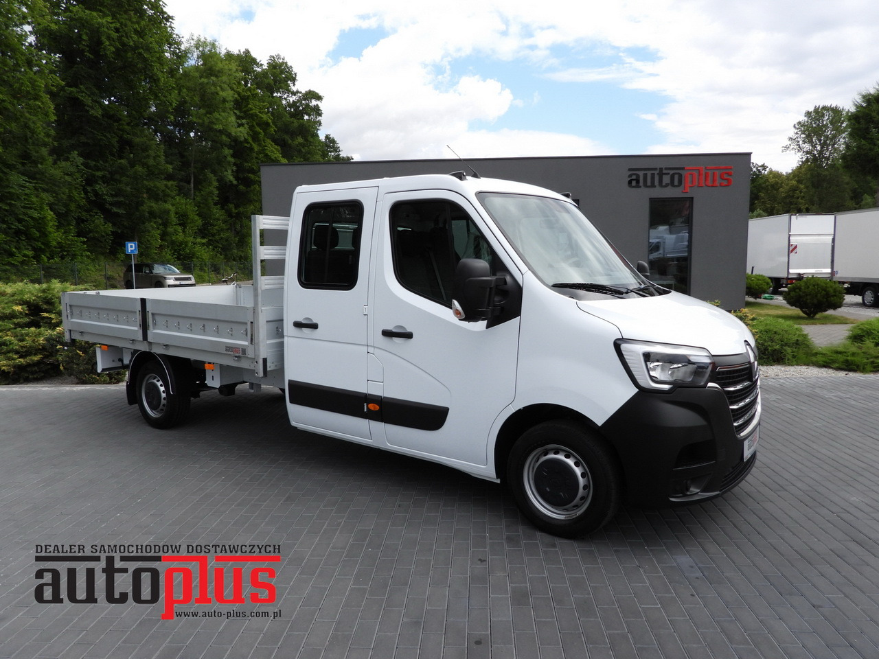RENAULT MASTER STAKE BODY DOUBLE CABIN DOKA 7 SEATS LED LIGHTS AIR CONDITIONING 145HP - Open body delivery van: picture 1 RENAULT MASTER STAKE BODY DOUBLE CABIN DOKA 7 SEATS LED LIGHTS AIR CONDITIONING 145HP - Open body delivery van: picture 1
