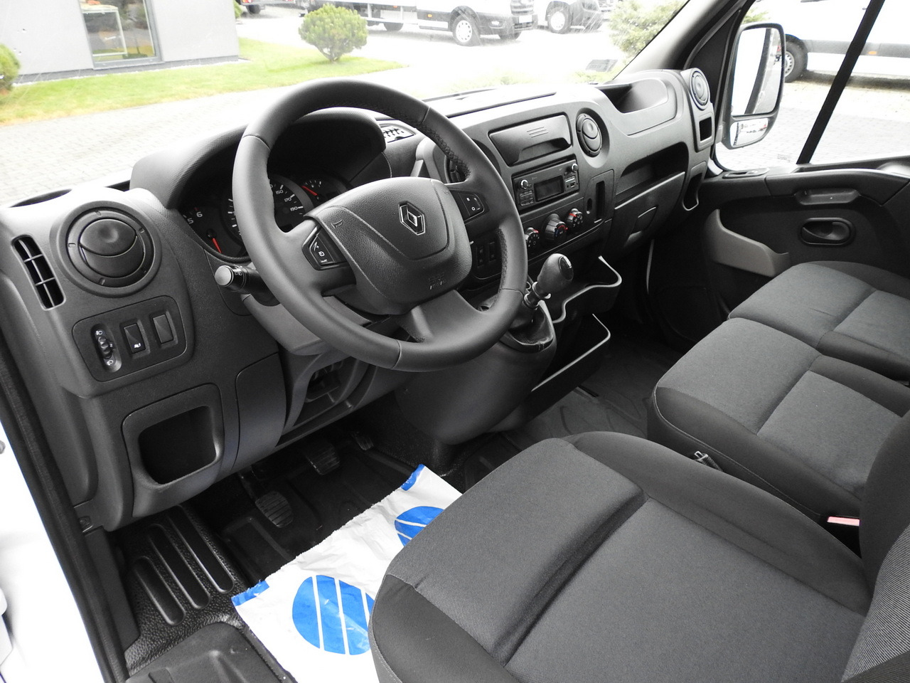 RENAULT MASTER TARPAULIN 10 PALLETS WEBASTO CRUISE CONTROL AIR CONDITIONING  170HP - Curtain side van: picture 2 RENAULT MASTER TARPAULIN 10 PALLETS WEBASTO CRUISE CONTROL AIR CONDITIONING  170HP - Curtain side van: picture 2