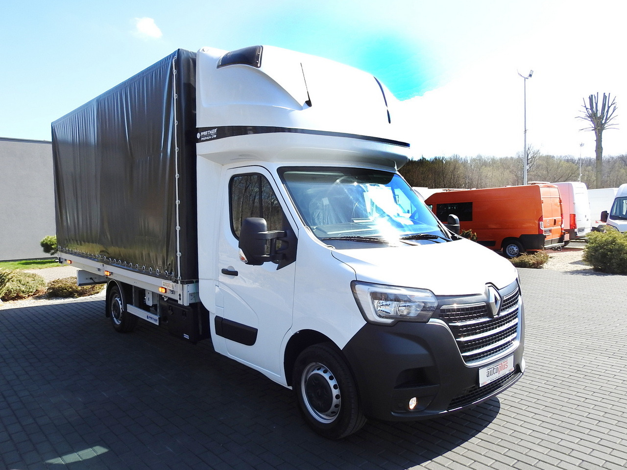 RENAULT MASTER TARPAULIN 10 PALLETS WEBASTO CRUISE CONTROL LED LIGHTS PNEUMATICS AIR CONDITIONING 165HP - Curtain side van: picture 4 RENAULT MASTER TARPAULIN 10 PALLETS WEBASTO CRUISE CONTROL LED LIGHTS PNEUMATICS AIR CONDITIONING 165HP - Curtain side van: picture 4
