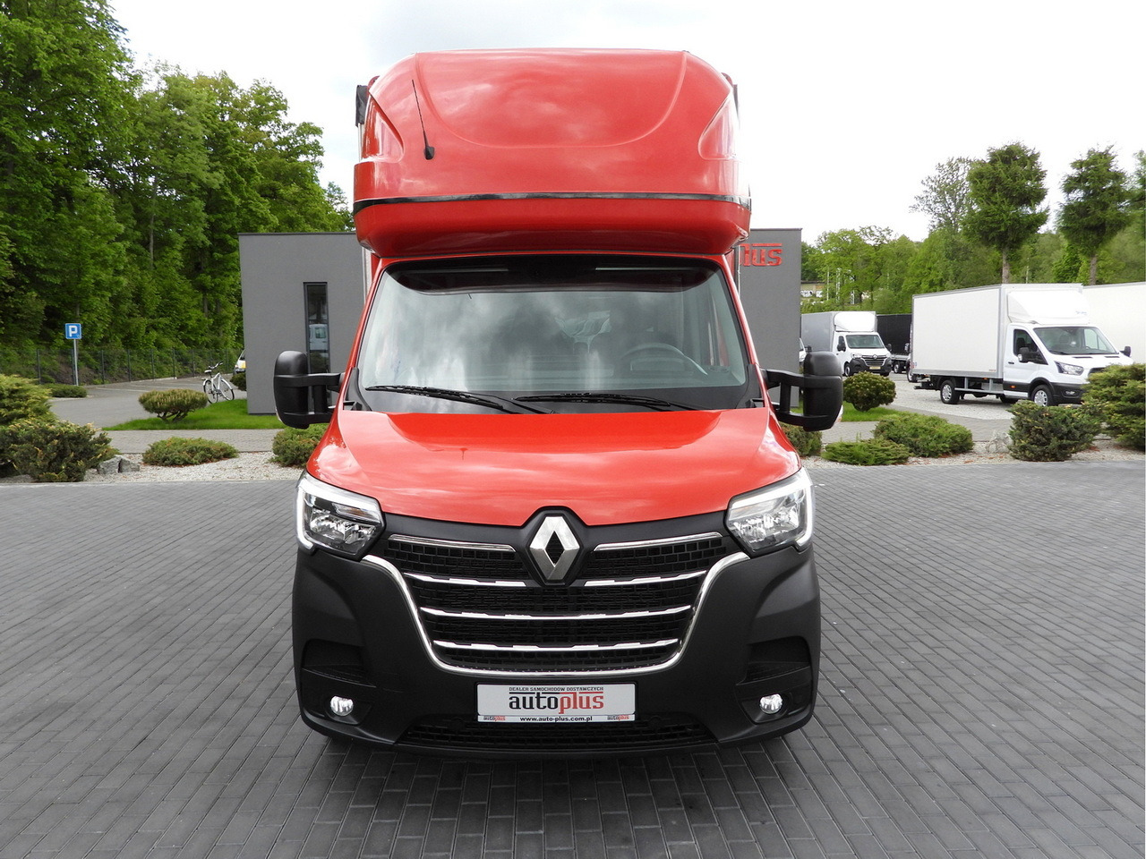 RENAULT MASTER TARPAULIN 10 PALLETS WEBASTO CRUISE CONTROL LED LIGHTS PNEUMATICS AIR CONDITIONING 165HP - Curtain side van: picture 5 RENAULT MASTER TARPAULIN 10 PALLETS WEBASTO CRUISE CONTROL LED LIGHTS PNEUMATICS AIR CONDITIONING 165HP - Curtain side van: picture 5