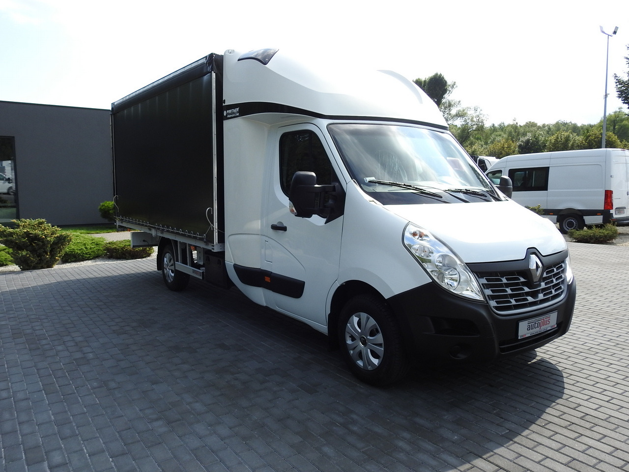 RENAULT MASTER TARPAULIN 8 PALLETS CRUISE CONTROL AIR CONDITIONING  170HP - Curtain side van: picture 4 RENAULT MASTER TARPAULIN 8 PALLETS CRUISE CONTROL AIR CONDITIONING  170HP - Curtain side van: picture 4