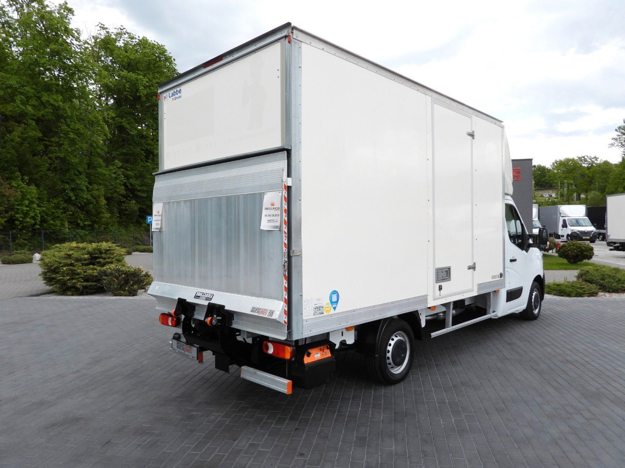 Renault MASTER KOFFER AUFZUG 8 PALETTEN TEMPOMAT A/C LED Renault MASTER KOFFER AUFZUG 8 PALETTEN TEMPOMAT A/C LED - Closed box van: picture 3 Renault MASTER KOFFER AUFZUG 8 PALETTEN TEMPOMAT A/C LED Renault MASTER KOFFER AUFZUG 8 PALETTEN TEMPOMAT A/C LED - Closed box van: picture 3