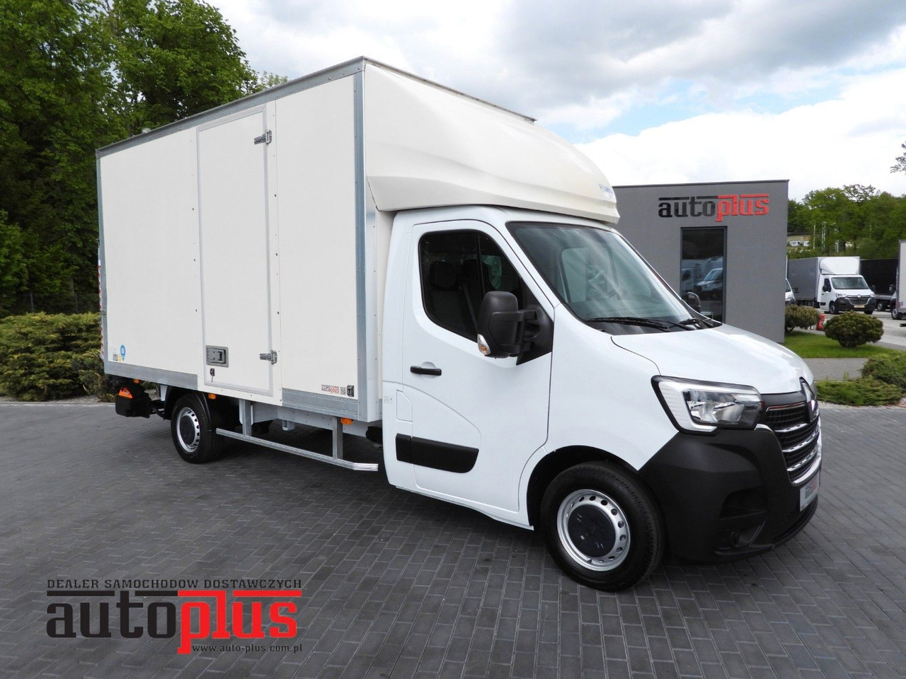Renault MASTER KOFFER AUFZUG 8 PALETTEN TEMPOMAT A/C LED Renault MASTER KOFFER AUFZUG 8 PALETTEN TEMPOMAT A/C LED - Closed box van: picture 1 Renault MASTER KOFFER AUFZUG 8 PALETTEN TEMPOMAT A/C LED Renault MASTER KOFFER AUFZUG 8 PALETTEN TEMPOMAT A/C LED - Closed box van: picture 1