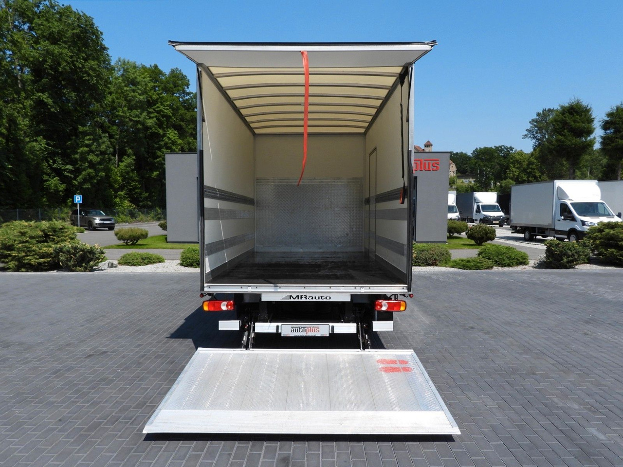 Closed box van Renault MASTER  KOFFER AUFZUG 8 PALETTEN TEMPOMAT LED: picture 12