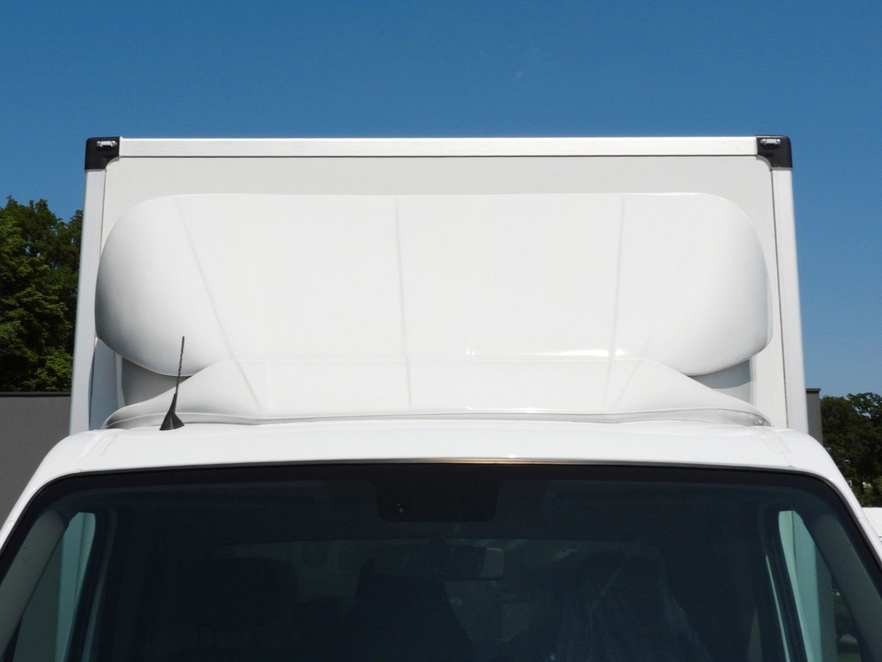 Closed box van Renault MASTER  KOFFER AUFZUG 8 PALETTEN TEMPOMAT LED: picture 15