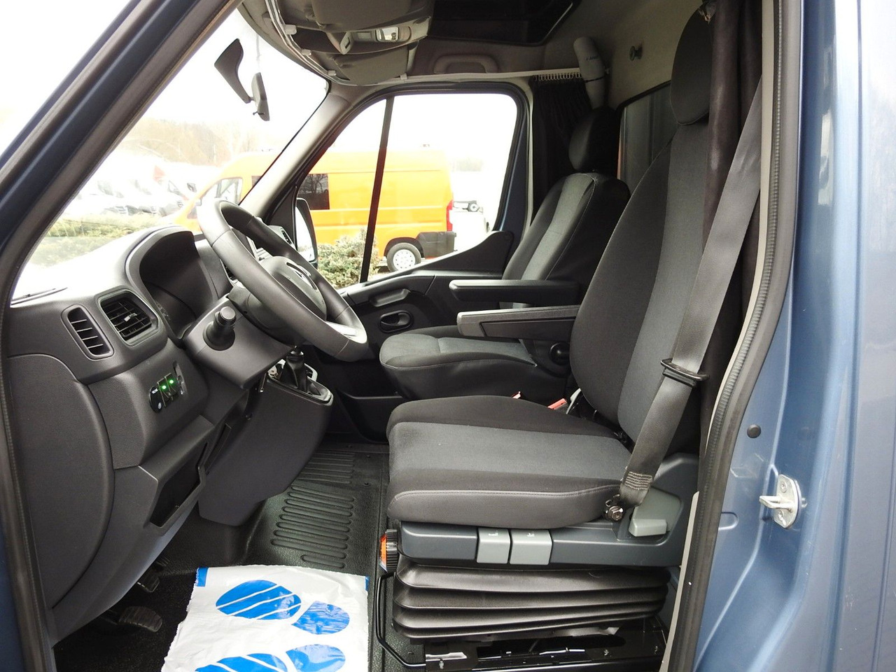 Curtain side van Renault MASTER  PRITSCHE PLANE 10 PALETTEN WEBASTO: picture 24