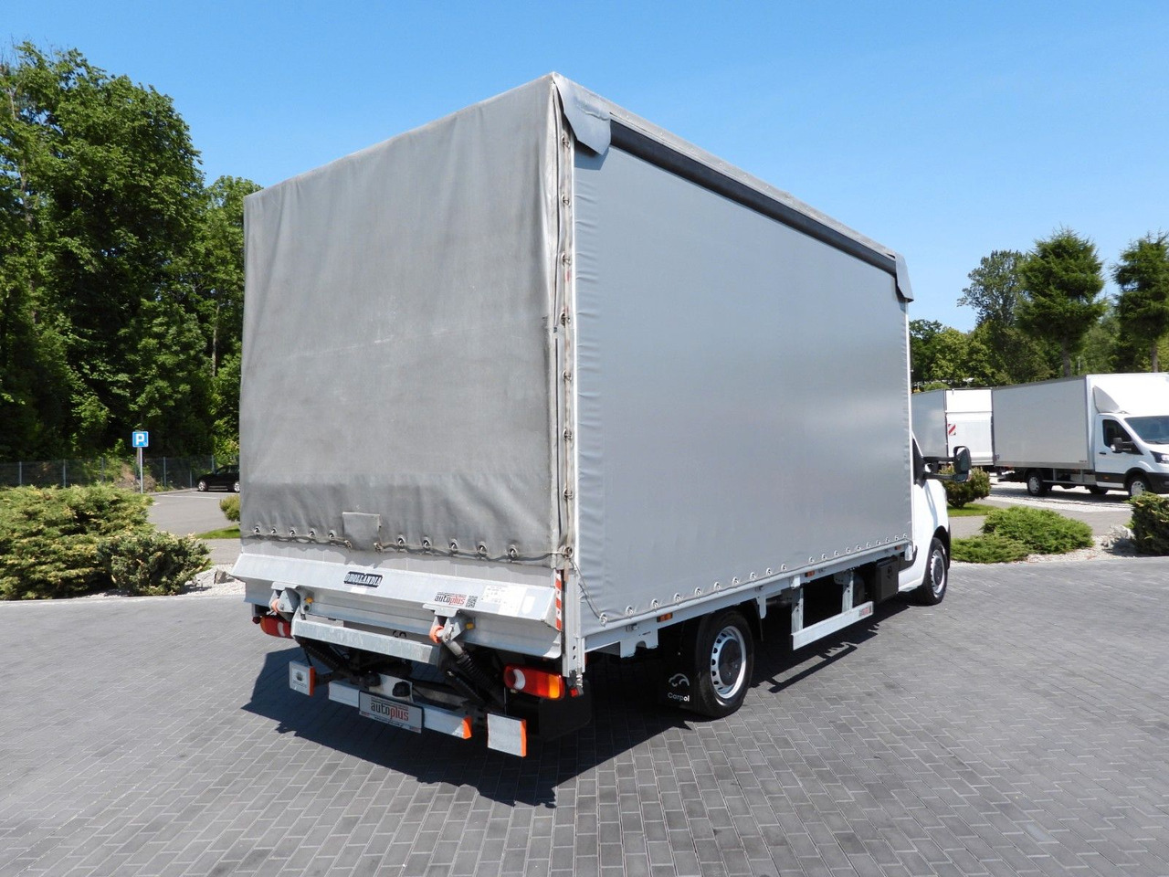 Renault MASTER PRITSCHE PLANE AUFZUG 10 PALETTEN WEBAST - Curtain side van: picture 3 Renault MASTER PRITSCHE PLANE AUFZUG 10 PALETTEN WEBAST - Curtain side van: picture 3