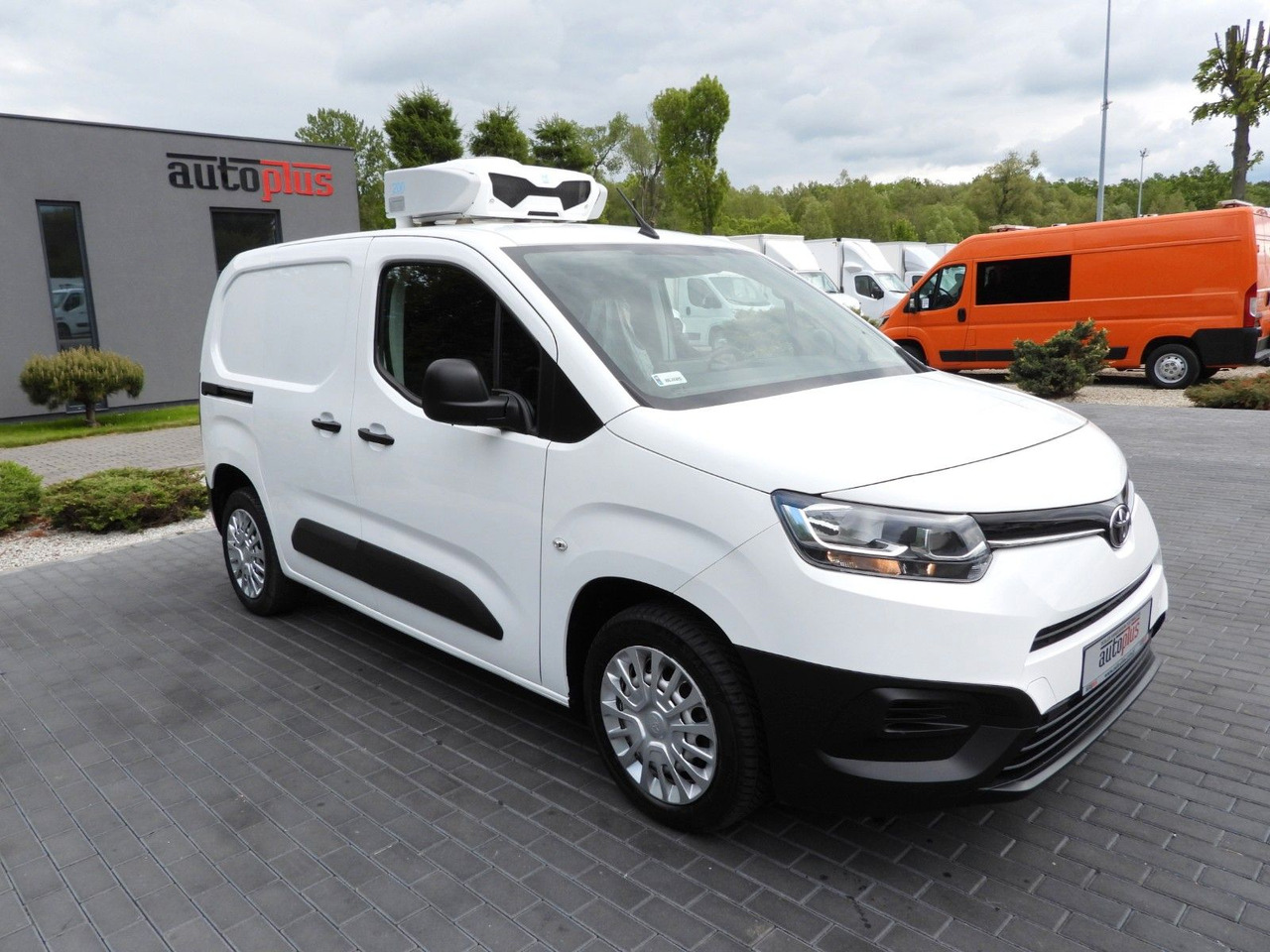 Toyota PROACE CITY KÜHLKASTENWAGEN -15*C TEMPOMAT A/C - Refrigerated delivery van: picture 4 Toyota PROACE CITY KÜHLKASTENWAGEN -15*C TEMPOMAT A/C - Refrigerated delivery van: picture 4